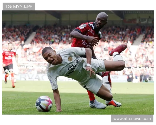 甘冈对阵巴黎圣日耳曼精彩视频直播全程回放与赛后分析 甘冈对阵巴黎圣日耳曼精彩视频直播全程回放与赛后分析
