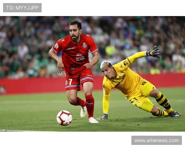 西班牙人主场迎战伦西亚争夺西甲联赛关键三分之战