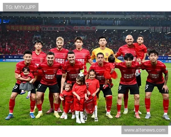 成都足球队的蜕变之旅：从地方球队到职业联赛的奋斗与荣耀