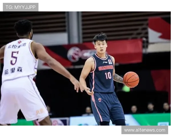 成都篮球队中路突破战术解析与实战应用探讨