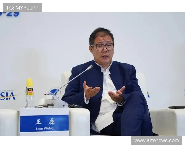 王磊专访：从青涩少年到足球巨星的成长之路回顾
